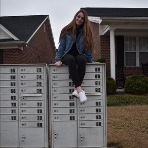 Meet your Posher, Elizabeth